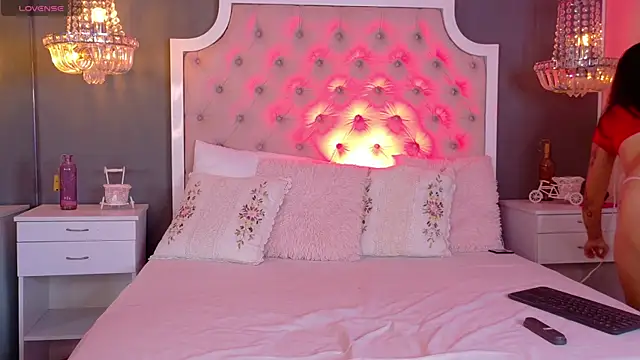 VioletBlaze online show from November 1, 2025, 11:40 pm