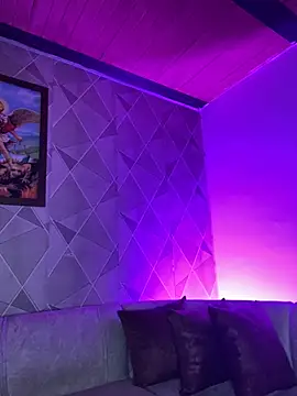 Snapshot of Alisse_taylor2 chatting on November 7, 2025, 4:07 pm Alisse taylor2 online show from November 7, 2025, 4:07 pm