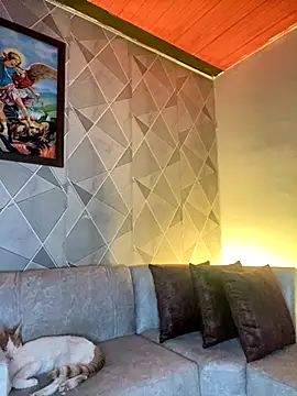 Alisse taylor2 online show from November 26, 2025, 12:17 pm