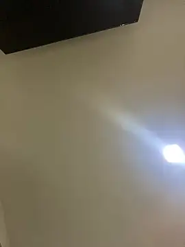 karla-thomsom10 online show from December 16, 2025, 10:04 pm