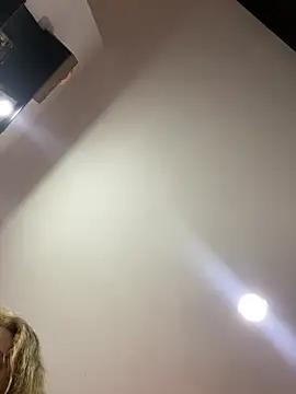 karla-thomsom10 online show from February 6, 2026, 7:17 pm