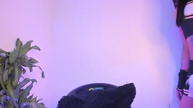 Lucy shen  online show from October 9, 2025, 11:14 pm