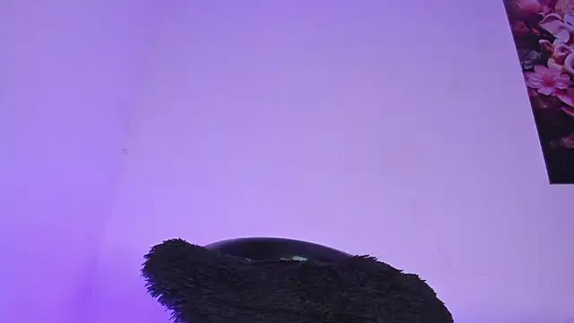 Lucy shen  online show from February 12, 2026, 12:27 am