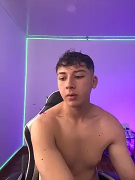 Snapshot of Casper___kyy chatting on October 3, 2025, 3:42 pm Casper kyy online show from October 3, 2025, 3:42 pm