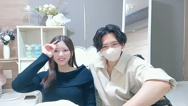 Snapshot of Reto-sama chatting on October 1, 2025, 4:13 pm Reto-sama online show from October 1, 2025, 4:13 pm