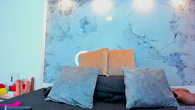 Ambeer red1 online show from October 7, 2025, 8:17 pm