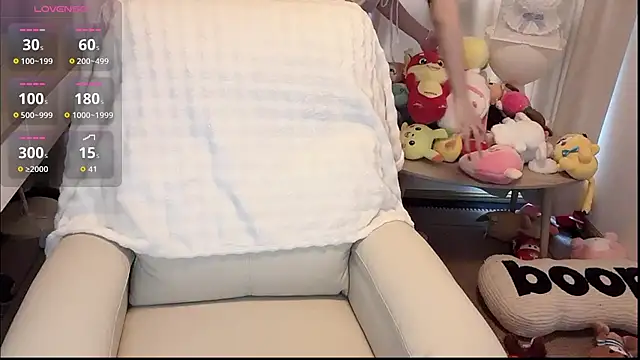 Snapshot of Y-fovik-ii chatting on November 4, 2025, 4:22 am Y-fovik-ii online show from November 4, 2025, 4:22 am