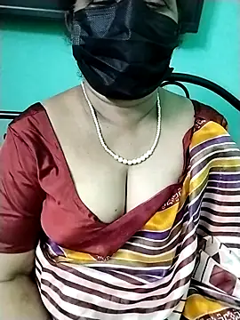 Snapshot of aarthika chatting on October 12, 2025, 5:34 pm aarthika online show from October 12, 2025, 5:34 pm