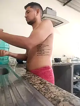 Snapshot of Bosssweet22cm chatting on November 15, 2025, 11:40 am Bosssweet22cm online show from November 15, 2025, 11:40 am