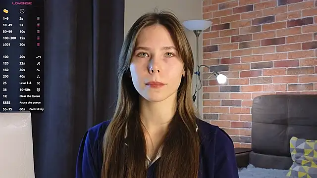 EmiliDen online show from September 28, 2025, 8:14 pm