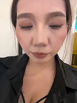 Dujuan-d online show from October 11, 2025, 11:09 am