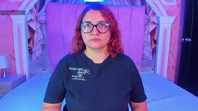 Snapshot of mishell_lovely chatting on February 3, 2026, 12:54 pm mishell lovely online show from February 3, 2026, 12:54 pm