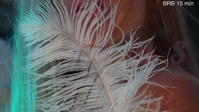 Snapshot of Alvuwkaa chatting on February 8, 2026, 10:29 am Alvuwkaa online show from February 8, 2026, 10:29 am