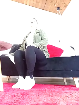 D Martii online show from October 25, 2025, 12:56 pm