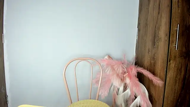 Snapshot of khate_smith chatting on December 3, 2025, 4:38 pm khate smith online show from December 3, 2025, 4:38 pm