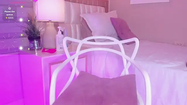  paula x online show from September 27, 2025, 11:37 am