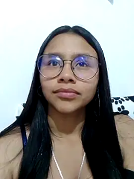 SofieLove 01 online show from April 12, 2026, 10:37 pm