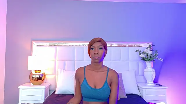 MadeleineHocker online show from September 27, 2025, 12:21 pm