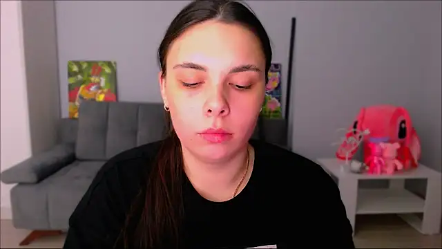 queenofthesense  online show from November 13, 2025, 5:12 pm