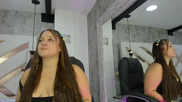 Snapshot of mariana_jhones_ chatting on October 22, 2025, 8:19 pm mariana jhones online show from October 22, 2025, 8:19 pm