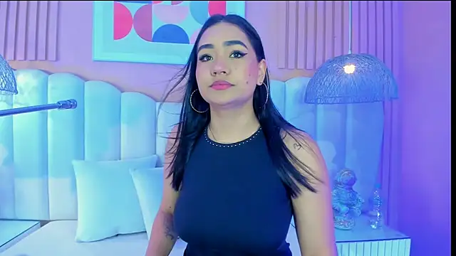 noa moon online show from November 22, 2025, 3:49 am