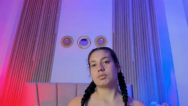 Rachell Jamess online show from October 31, 2025, 3:40 am