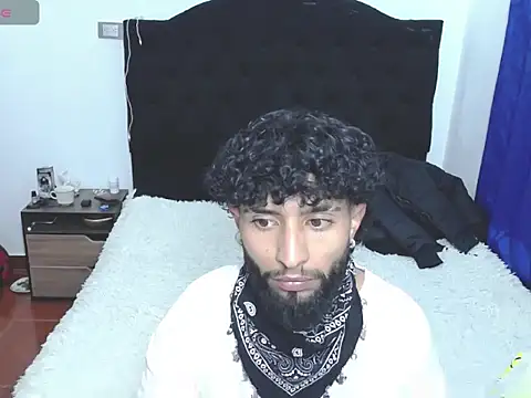  samueldiaz online show from November 23, 2025, 7:08 am