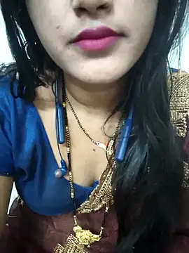 BEAUTY QUE online show from October 27, 2025, 9:08 pm