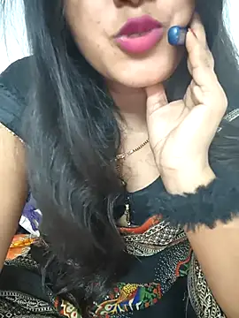 BEAUTY QUE online show from November 1, 2025, 8:55 pm