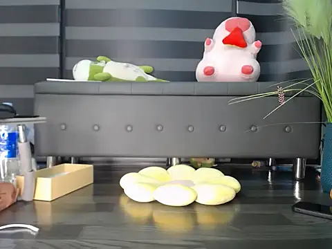 NANA 199k online show from October 6, 2025, 9:51 am