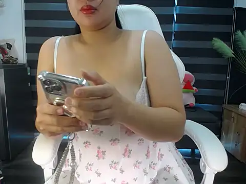 NANA 199k online show from November 16, 2025, 7:03 am