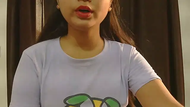 Cute-Bacchi online show from September 28, 2025, 1:11 am