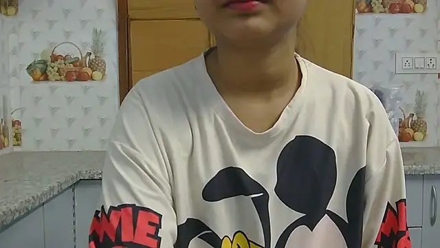 Cute-Bacchi online show from October 21, 2025, 2:34 am