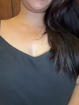 annanya01 online show from May 11, 2026, 5:21 pm