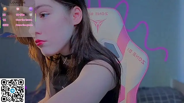 Sophie SkyAngel online show from April 21, 2026, 6:52 am