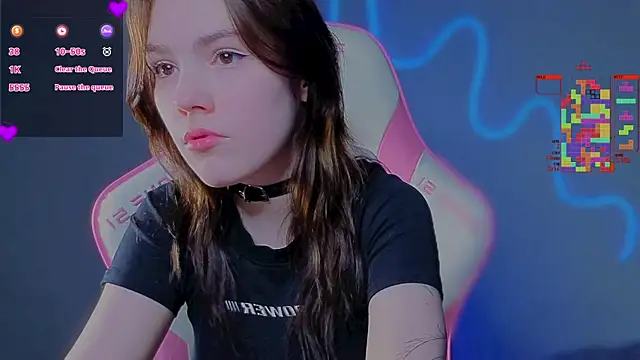 Sophie SkyAngel online show from July 25, 2026, 6:27 pm