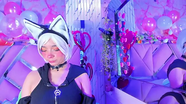 Akane Hikari  online show from February 5, 2026, 4:28 am