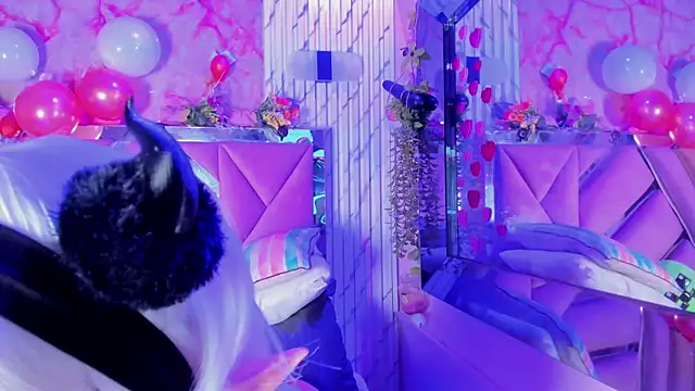 Akane Hikari  online show from February 23, 2026, 4:32 am