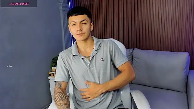 Leo santoro online show from December 22, 2025, 2:25 pm