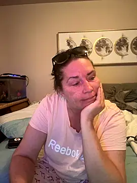 petalsexy online show from November 10, 2025, 7:02 pm