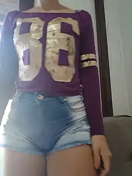 cicinha3657 online show from May 29, 2026, 5:22 pm