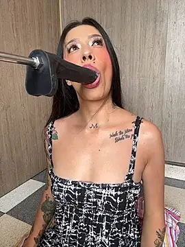 ValentinaBianchi online show from April 6, 2026, 5:36 pm