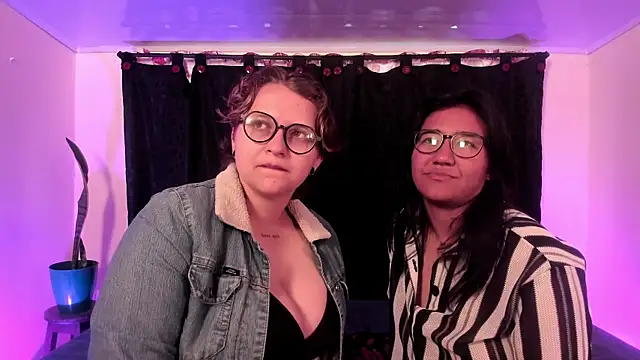 CrazyCakes  online show from February 21, 2026, 9:49 pm