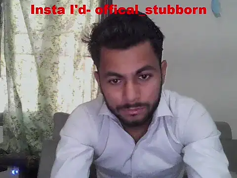 ursdreamperson online show from April 13, 2026, 1:22 am