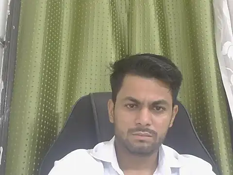 ursdreamperson online show from July 8, 2026, 1:10 am