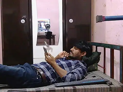 Snapshot of krishjaat43 chatting on October 30, 2025, 4:03 am krishjaat43 online show from October 30, 2025, 4:03 am