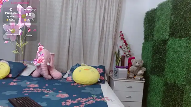 Snapshot of angelly__kate chatting on October 28, 2025, 1:42 am angelly kate online show from October 28, 2025, 1:42 am