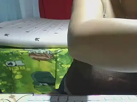 SeksiEstella online show from November 5, 2025, 9:15 pm