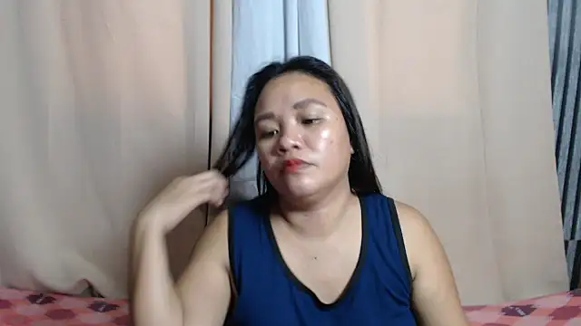 Snapshot of joanpetite chatting on October 5, 2025, 2:54 am joanpetite online show from October 5, 2025, 2:54 am