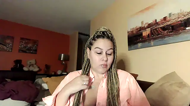 Snapshot of number1slut chatting on December 18, 2024, 10:24 pm number1slut online show from December 18, 2024, 10:24 pm